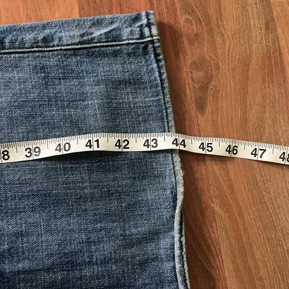 Rock & RepublicBlue Denim Straight Leg Jeans with Faded and Distressed Detail - Picture 5 of 8